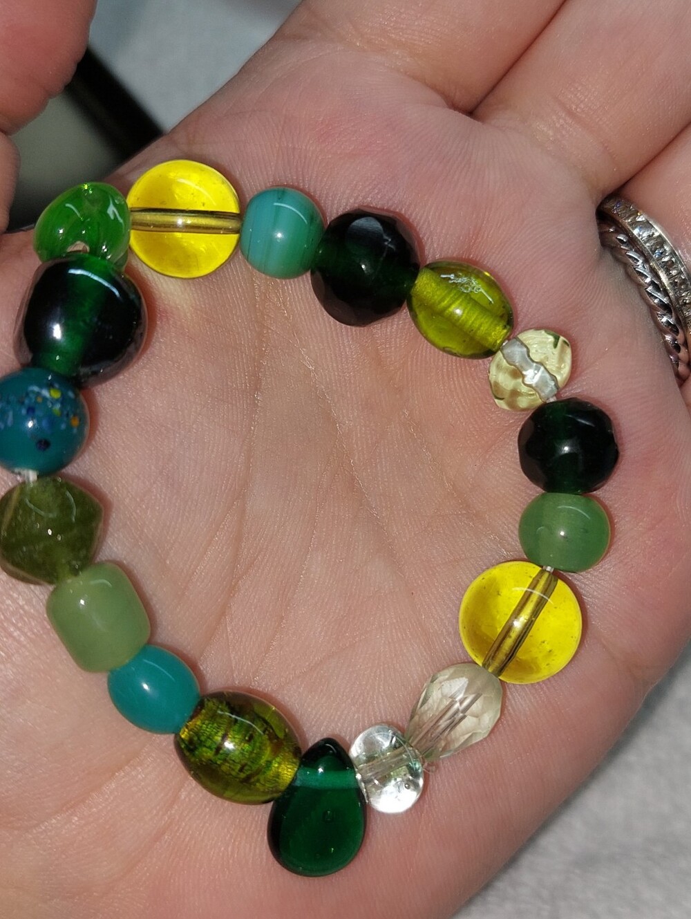 Green & Yellow Glass Bead Stretch Bracelet Handmade 6-7 Inch